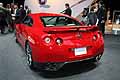 Nissan GT-R super sportiva con alettone posteriore